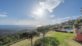 Penthouse for sale in La Mairena, Marbella East