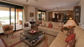 For sale Alcaidesa villa with 5 bedrooms