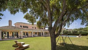 Comprar villa con 6 dormitorios en San Roque Club