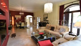 For sale Los Altos de Valderrama villa with 5 bedrooms