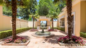 Zona E 6 bedrooms villa for sale