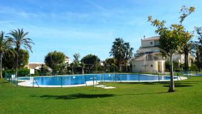 For sale ground floor apartment in San Roque Club