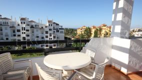 FANTASTIC 2 BEDROOM PENTHOUSE *** SEA VIEWS ****PRICE REDUCED