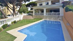 Villa Pareada en venta en Puerto de Cabopino, Marbella Este