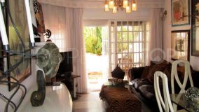 Se vende apartamento planta baja en Calahonda Playa con 3 dormitorios