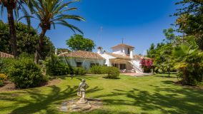 Villa for sale in Guadalmina Baja, San Pedro de Alcantara
