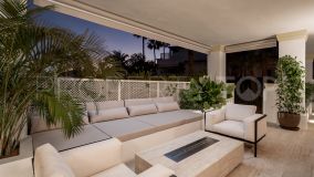 Luxury spacious apartment in Marbella's Golden Mile in a gated and ultra-secure urbanisation