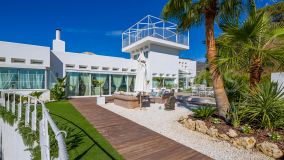 Villa for sale in Estepona