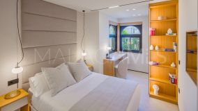 Apartamento en venta en Nueva Andalucia, Marbella