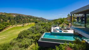 Villa for sale in Benahavis