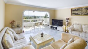 Se vende apartamento en Nueva Andalucia con 3 dormitorios