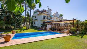 Casa en venta en Nueva Andalucia, Marbella