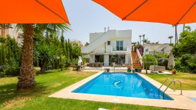 Villa à vendre à El Rosario, Marbella Est