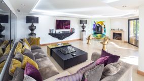 Villa en venta en Nueva Andalucia, Marbella