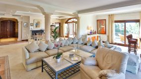 Villa for sale in Nueva Andalucia, Marbella