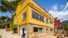 Villa de 4 dormitorios en venta en La Montua