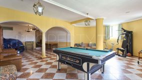 Buy 4 bedrooms villa in Torrequebrada