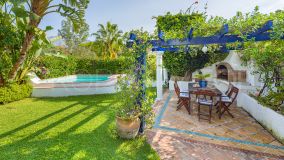 For sale town house with 4 bedrooms in Nueva Andalucia