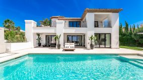 Casa en venta en Nueva Andalucia, Marbella