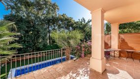 Villa en venta en Las Lomas del Marbella Club con 5 dormitorios