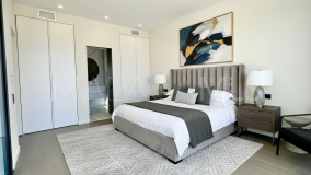 Villa en venta en Elviria, Marbella Este