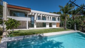 Villa for sale in Los Monteros, Marbella East