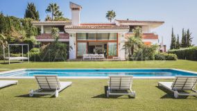 Villa en venta en Hacienda las Chapas, Marbella Este