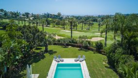 Magnificent frontline Los Naranjos golf villa
