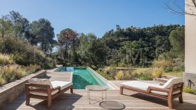 Villa for sale in El Madroñal, Benahavis