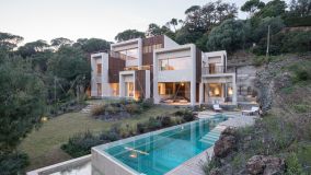Villa for sale in El Madroñal, Benahavis