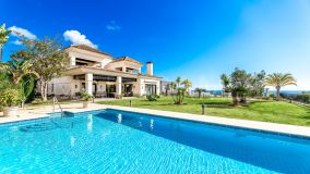 Villa en venta en Los Monteros, Marbella Este