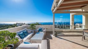 Apartamento en venta en Los Altos de los Monteros, Marbella Este