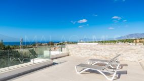 Penthouse for sale in Cabopino, Marbella East