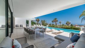 Villa for sale in La Alqueria, Benahavis