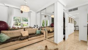Villa en venta en Elviria, Marbella Este