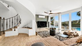 Villa en venta en Elviria, Marbella Este