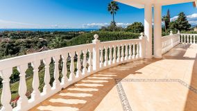 Villa for sale in Elviria, Marbella Est