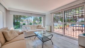 Villa for sale in El Rosario, Marbella East