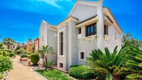 Villa en venta en La Capellania, Marbella Golden Mile