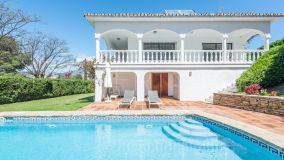 Se vende villa de 4 dormitorios en Guadalmina Alta