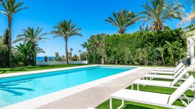 Villa for sale in Hacienda las Chapas, Marbella East