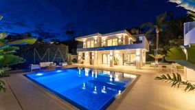 Villa for sale in Elviria, Marbella Est