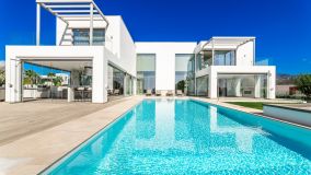 Villa en La Alquería con Impresionantes Vistas al Mediterráneo