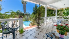 Villa for sale in Rio Real, Marbella Est