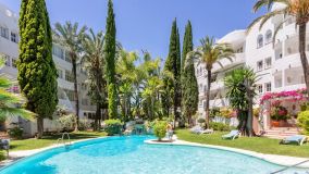 Apartamento en venta en Marbella Real, Marbella Golden Mile