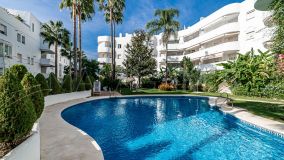 Wohnung zu verkaufen in Marbella Real, Marbella Goldene Meile