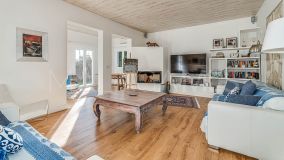 Villa for sale in Nueva Andalucia, Marbella