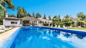 Villa for sale in Hacienda las Chapas, Marbella East