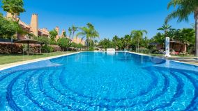 5 bedrooms town house in Los Monteros for sale