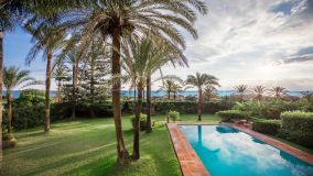 Villa a la venta de 5 dormitorios en Los Monteros